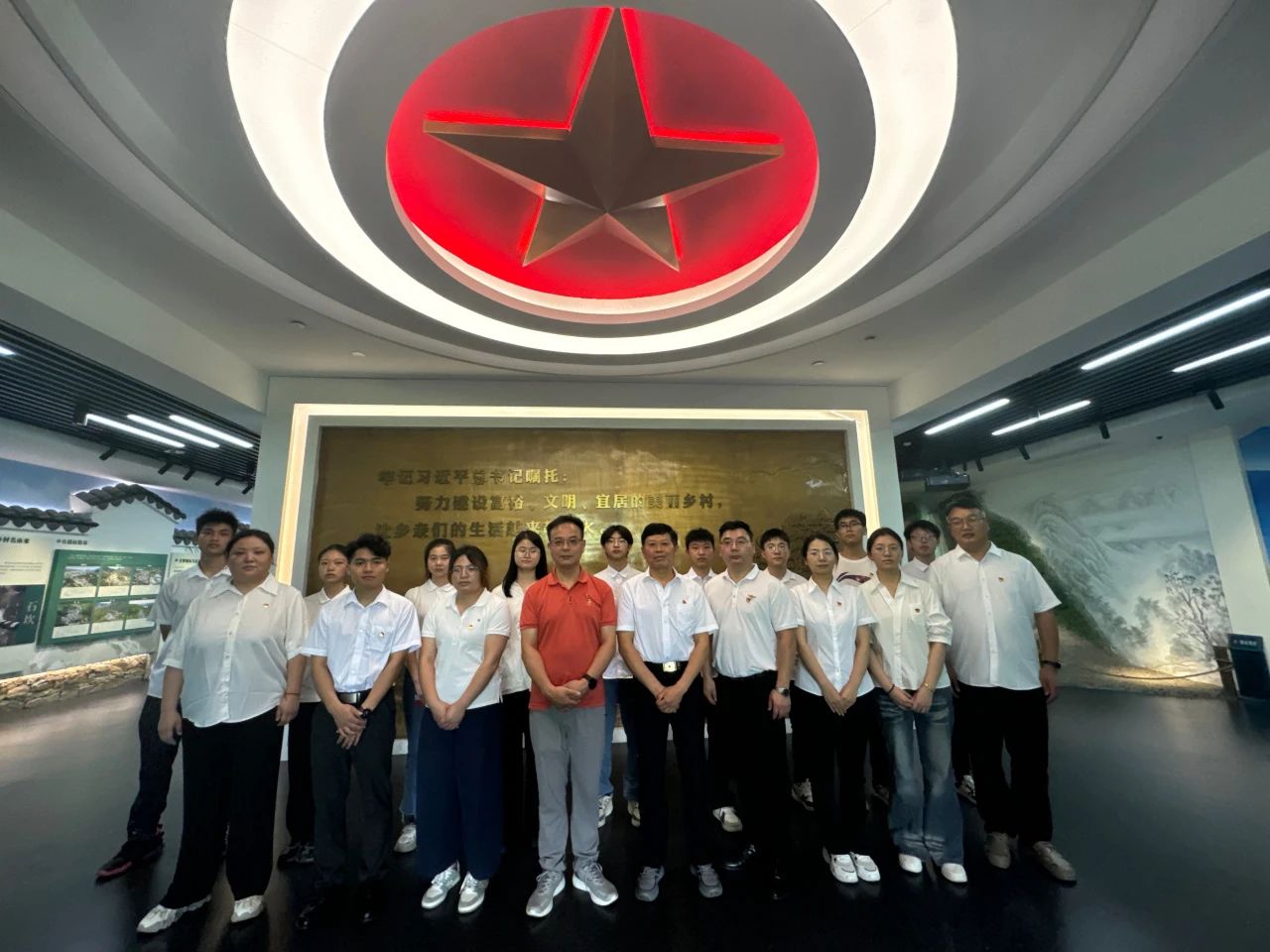 追寻红色印迹，赓续奋斗精神 | 通鼎集团赴浙江余姚开展七一党建走访学习活动